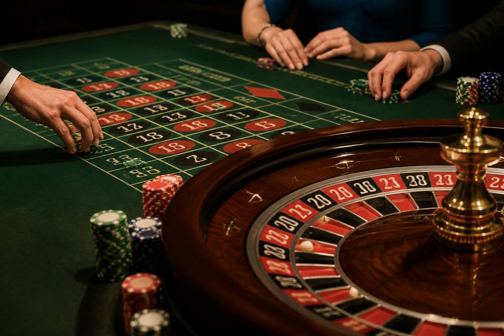 How to win at roulette online with smart betting strategies