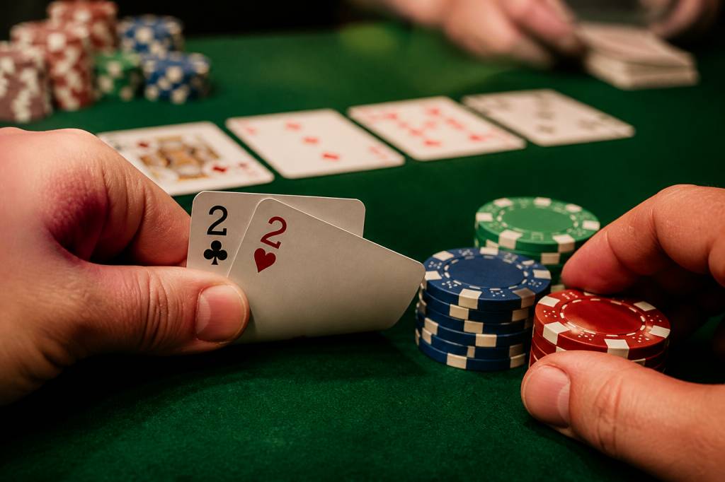 Deuces poker: rules, strategies and winning tips